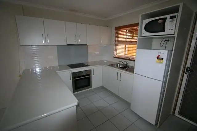 Fifth view of Homely apartment listing, 10 Stanhill Drive, Chevron Island QLD 4217