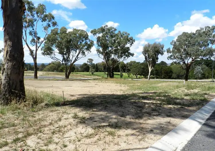 6 Martin Close, Yass NSW 2582