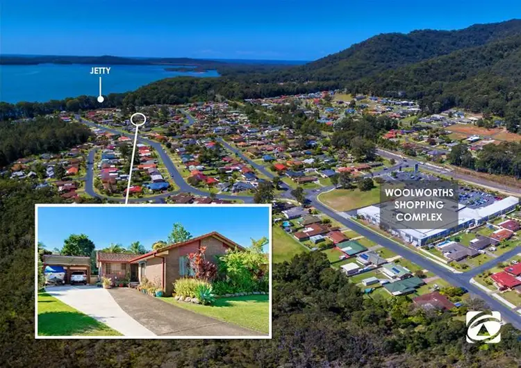 Second view of Homely house listing, 8 Phillip Close, Lakewood NSW 2443