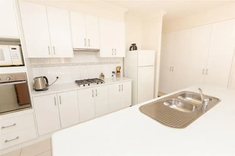 Fifth view of Homely townhouse listing, 305 Eighth Street, Mildura VIC 3500