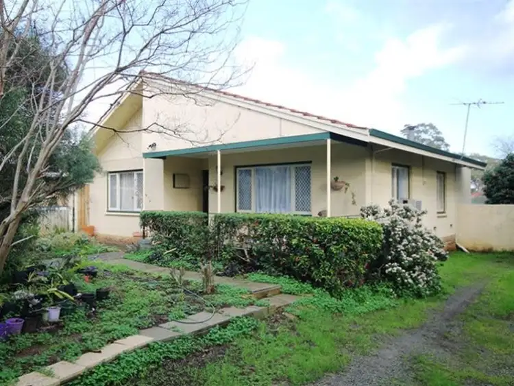 413 Railway Avenue, Armadale WA 6112