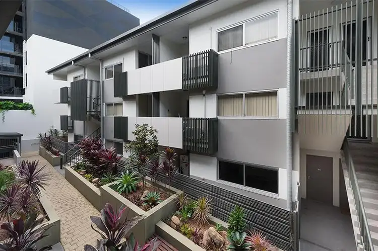 Main view of Homely apartment listing, 102/28 Masters Street, Newstead QLD 4006