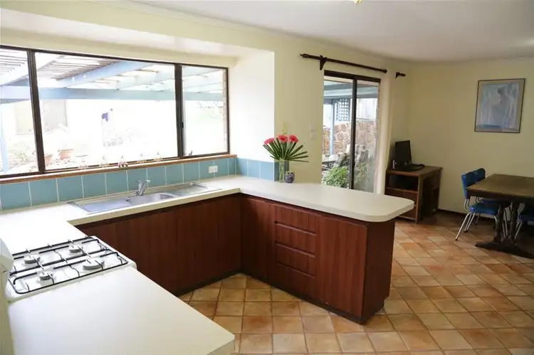 Fifth view of Homely house listing, 42 Hofrad Court, Yakamia WA 6330