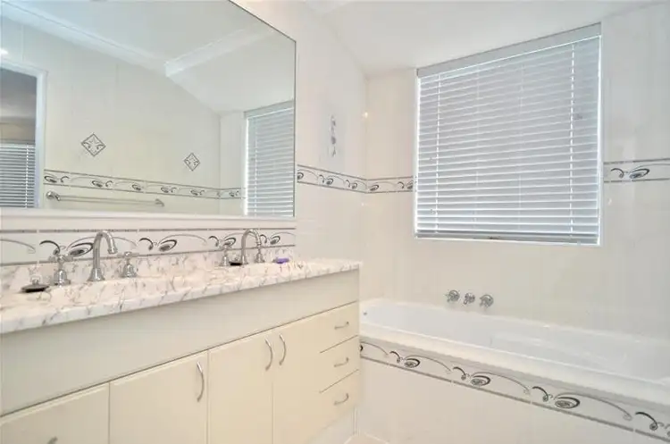 Seventh view of Homely house listing, 2 Mercury Way, Mckail WA 6330