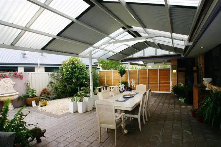32 Lakeside Drive, Mckail WA 6330