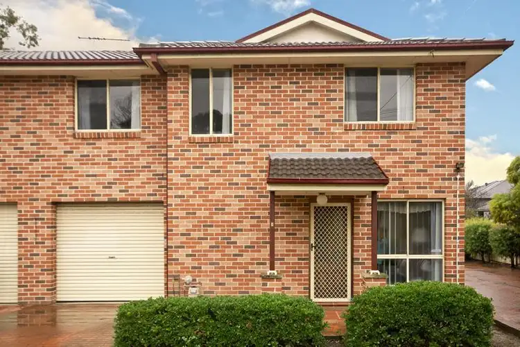 2/33 Doonside Crescent, Blacktown NSW 2148