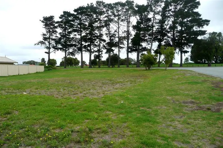 68 Gregory Drive, Mckail WA 6330