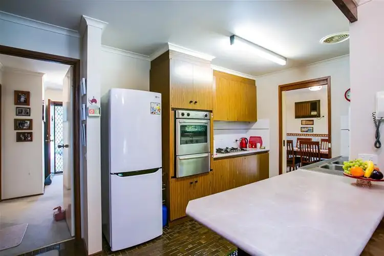 Sixth view of Homely house listing, 2 Melaleuca Court, Frankston VIC 3199