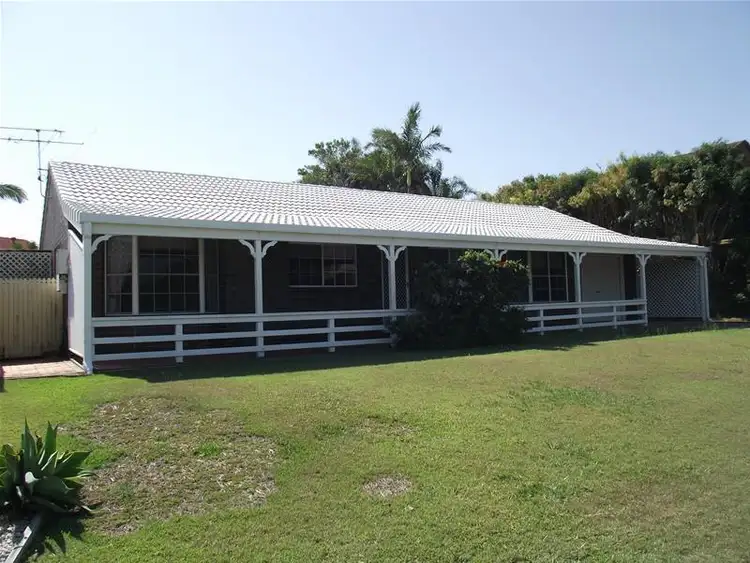 92 Bestman Road, Sandstone Point QLD 4511