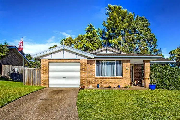 5 Pine Court, Blue Haven NSW 2262