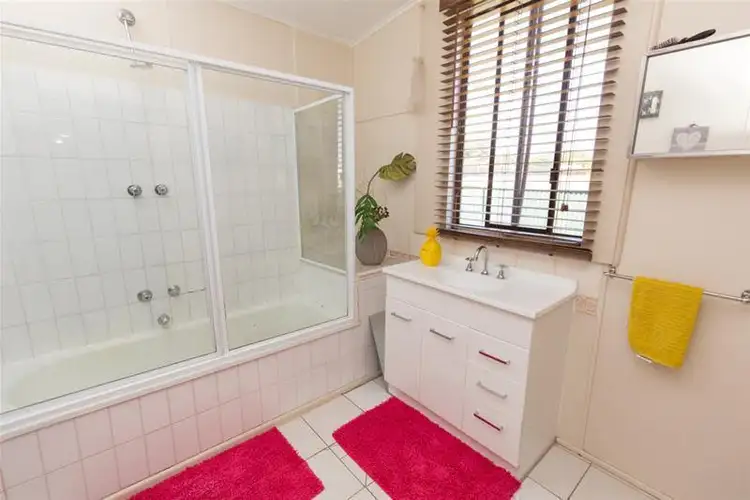 Seventh view of Homely house listing, 27 Hendy Road, Buronga NSW 2739