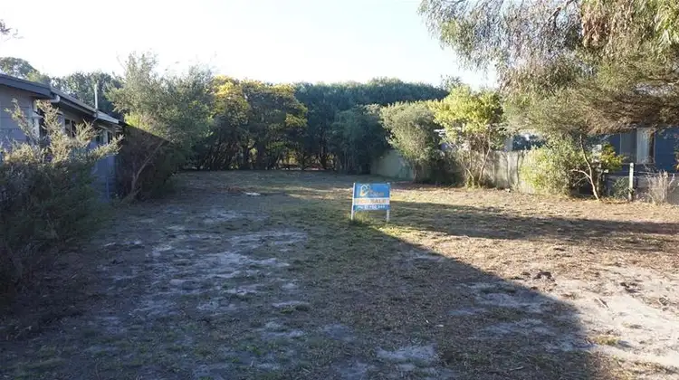 45 Central Avenue, Loch Sport VIC 3851