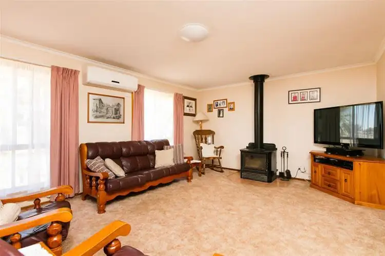Second view of Homely house listing, 33 Jeffreys Lane, Red Cliffs VIC 3496
