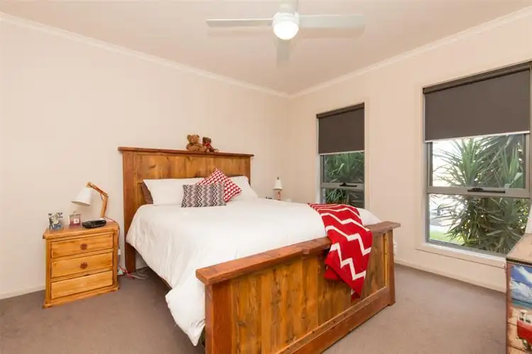 Seventh view of Homely house listing, 19 Anne Cox Drive, Red Cliffs VIC 3496