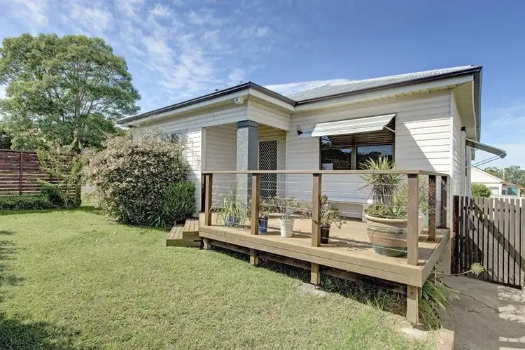 317 Lake Road, Glendale NSW 2285