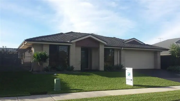 4 Billabong Drive, Cameron Park NSW 2285