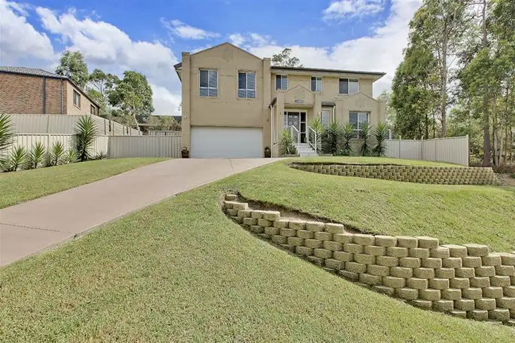 17 Ceylon Close, Cameron Park NSW 2285