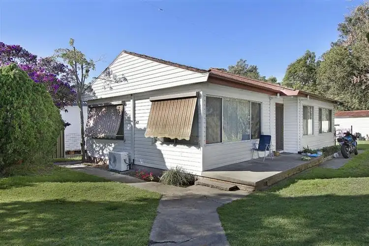 42 Charles Street, Edgeworth NSW 2285