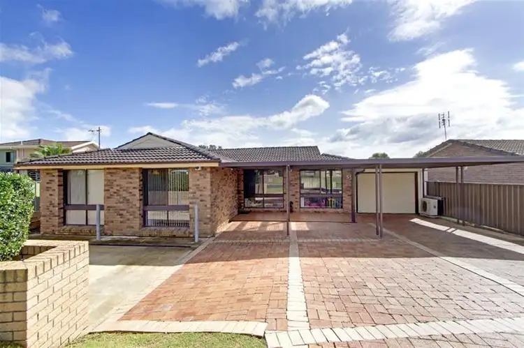 53 Yara Crescent, Maryland NSW 2287