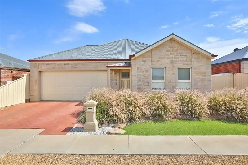 Main view of Homely townhouse listing, 533 Walnut Avenue, Mildura VIC 3500