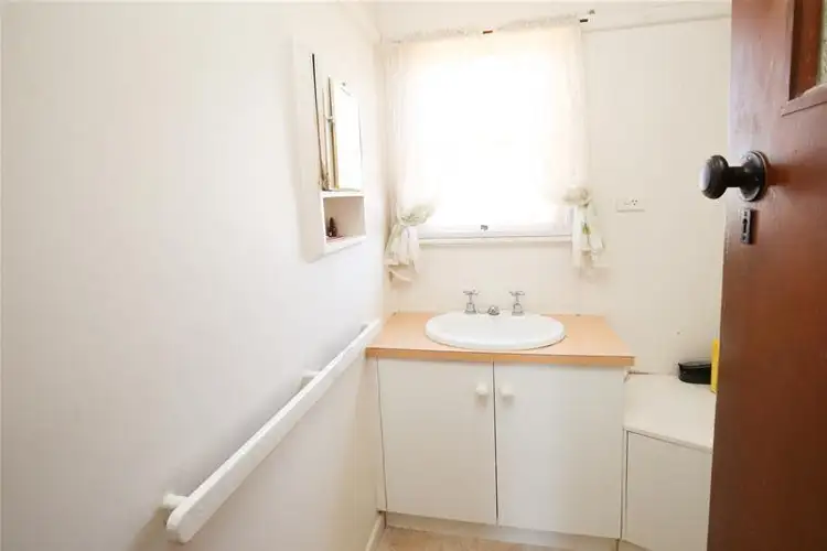 Sixth view of Homely house listing, 5 O'Bryan Street, Merbein VIC 3505