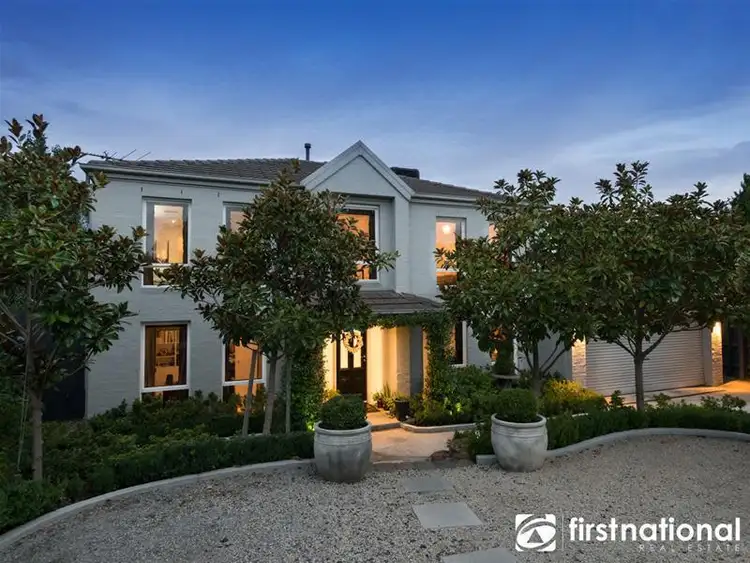 5 Lightwood Court, Berwick VIC 3806