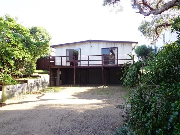 173 National Park Road, Loch Sport VIC 3851