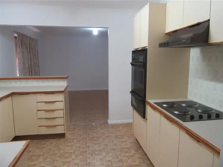 Fifth view of Homely house listing, 31 Kurrajong Street, Red Cliffs VIC 3496