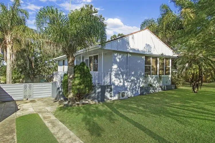 27 Owen Avenue, Wyong NSW 2259