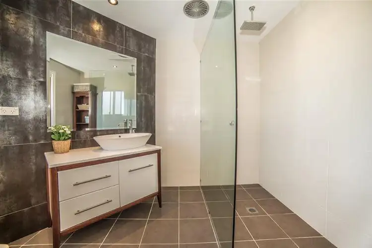 Sixth view of Homely house listing, 8 Aberdeen Court, Highland Park QLD 4211