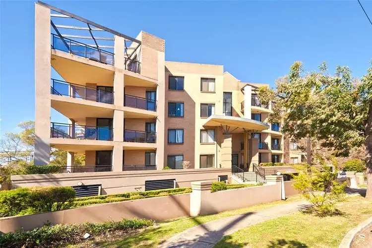 24/9-13 Griffiths Street, Blacktown NSW 2148