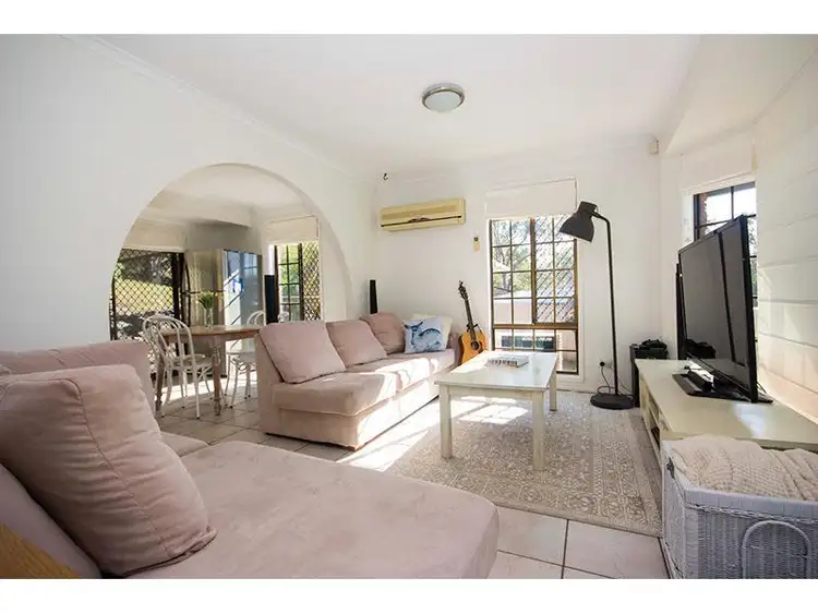 Second view of Homely house listing, 10 Culloden Court, Highland Park QLD 4211