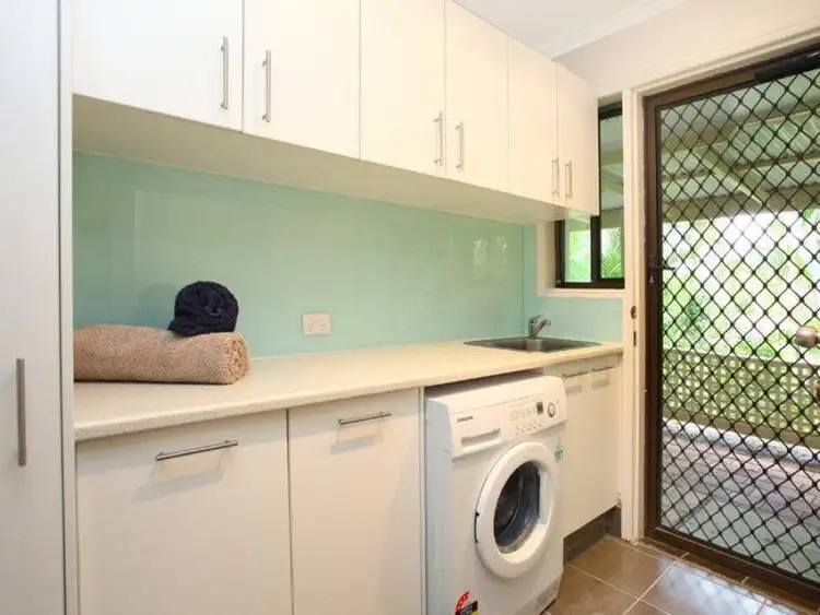 Sixth view of Homely house listing, 2 Cambridge Court, Carrara QLD 4211