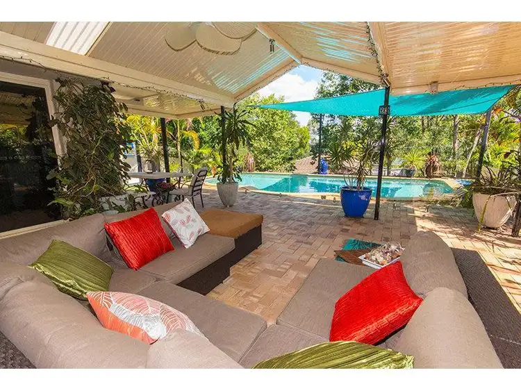 4 Bernadette Place, Highland Park QLD 4211