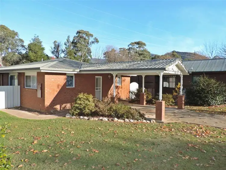 16 Lumley Drive, Bright VIC 3741