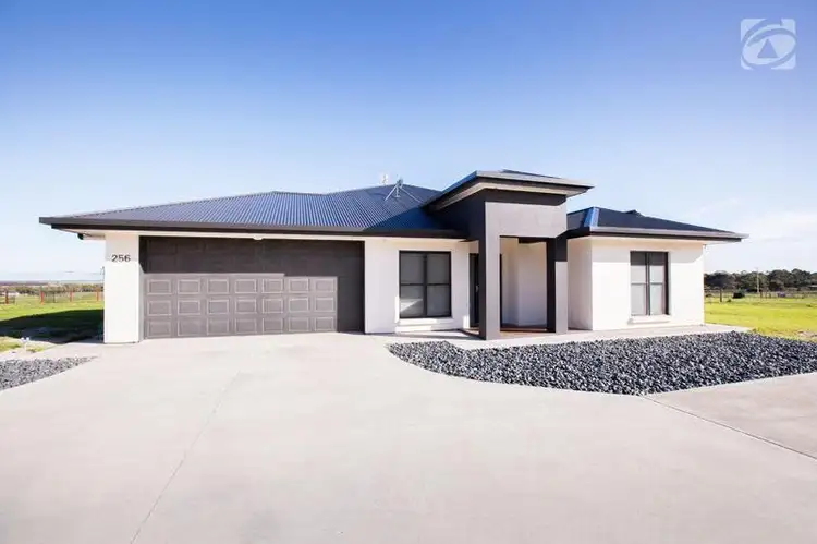 256 Cedar Avenue, Naracoorte SA 5271