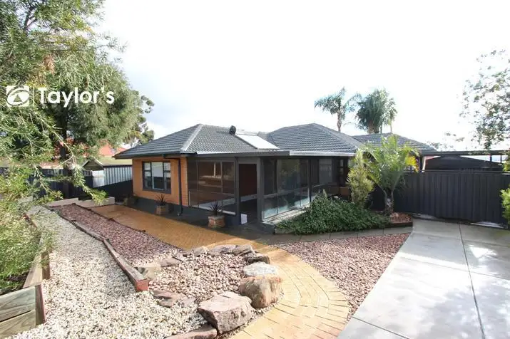 13 McMahon Avenue, Para Hills SA 5096