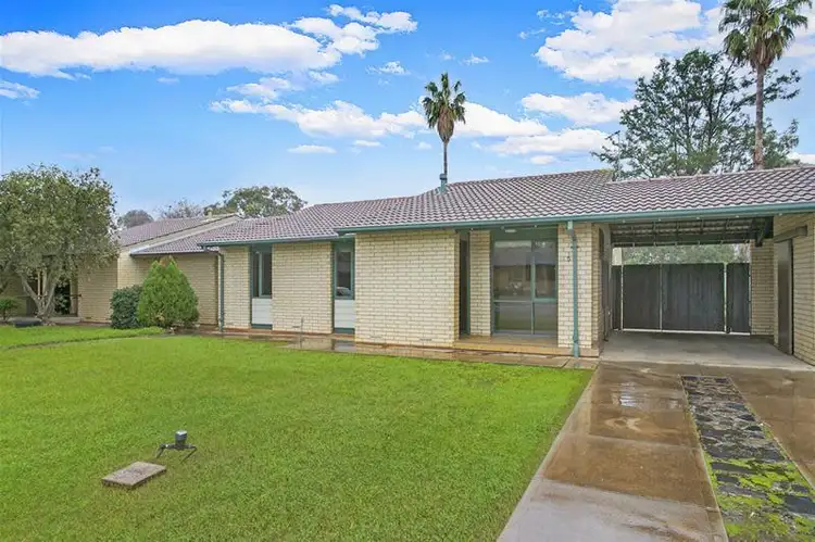 5 Kennion Crescent, Para Hills West SA 5096