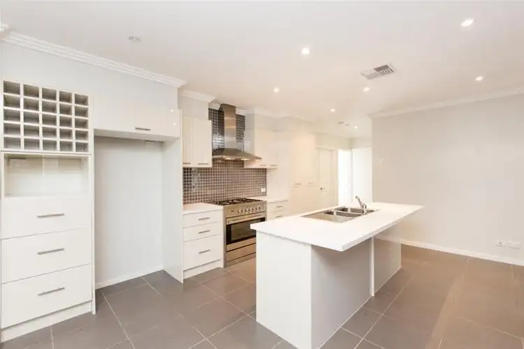 Fourth view of Homely house listing, 2/22 Phillippa Crescent, Mildura VIC 3500