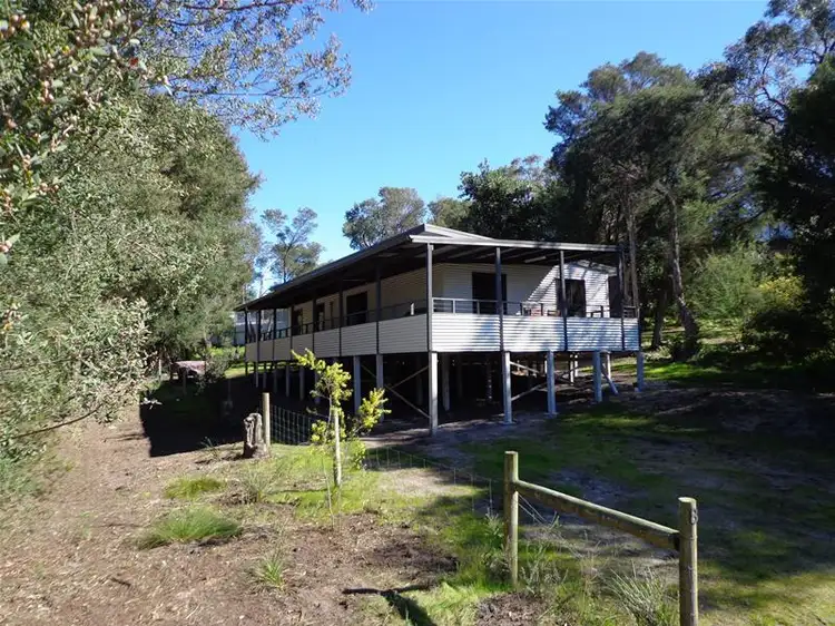 8 Thriptomene Street, Loch Sport VIC 3851