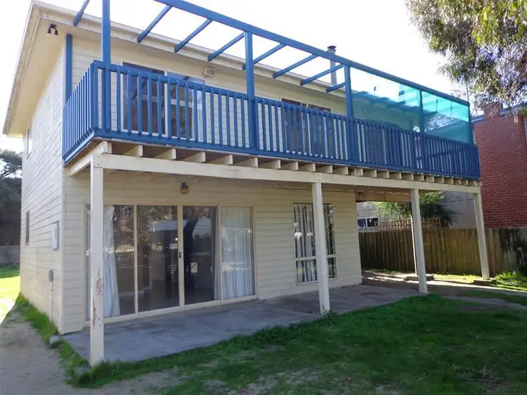 35 Central Avenue, Loch Sport VIC 3851