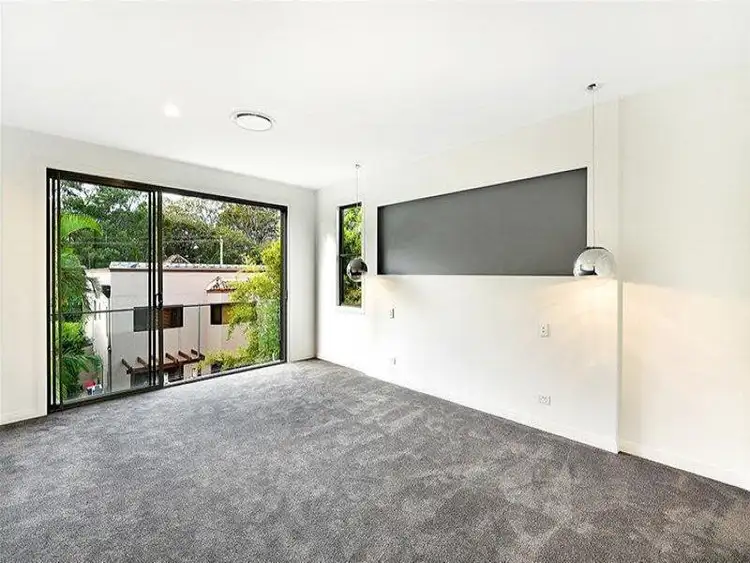 Seventh view of Homely townhouse listing, 2/7 Heeb Street, Bundall QLD 4217