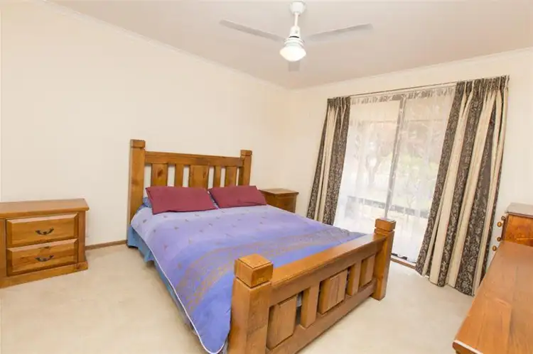 Seventh view of Homely house listing, 1 Ramsay Court, Red Cliffs VIC 3496