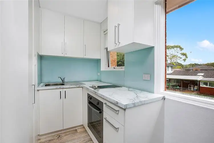 Second view of Homely unit listing, 8/11 Grafton Crescent, Dee Why NSW 2099