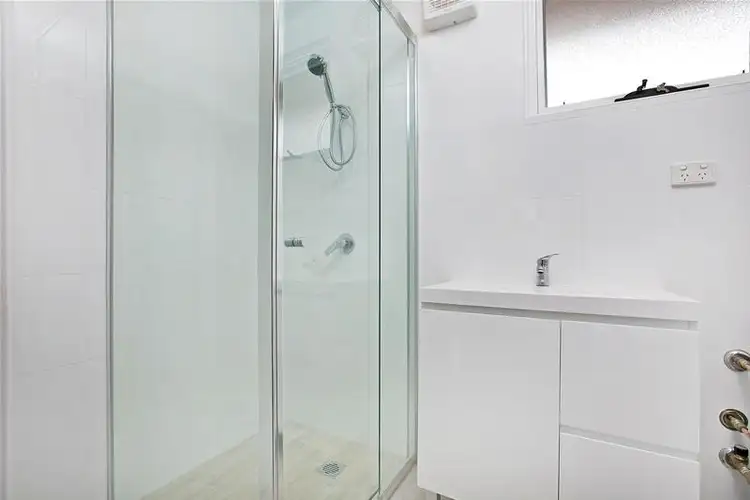 Fourth view of Homely unit listing, 8/11 Grafton Crescent, Dee Why NSW 2099