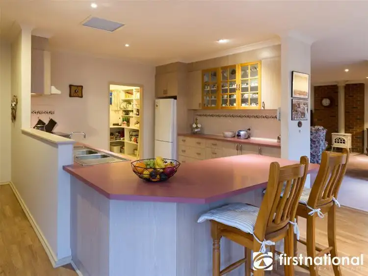 Fourth view of Homely house listing, 2 Biralee Court, Berwick VIC 3806
