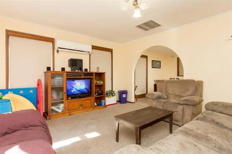 Second view of Homely house listing, 7 Currawong Court, Mildura VIC 3500