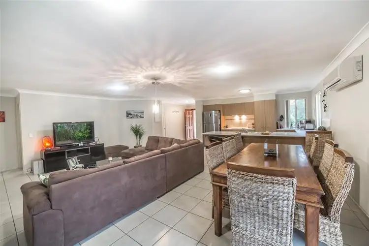 8 Bonner Court, Pacific Pines QLD 4211