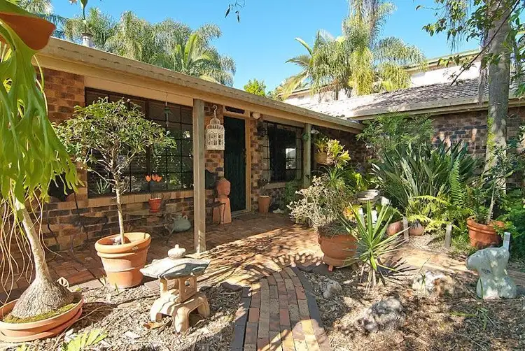 29 Lauretta Avenue, Springwood QLD 4127