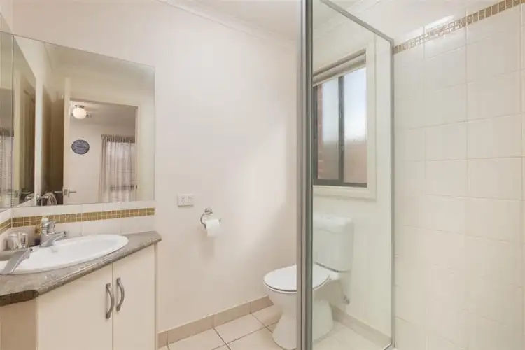 Sixth view of Homely house listing, 8 Sotiri Court, Mildura VIC 3500